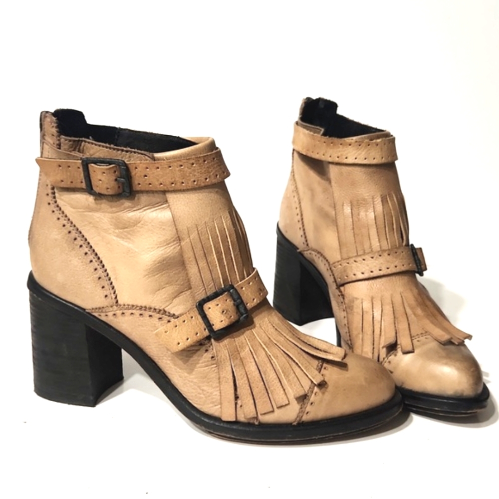 Free People Circle Back Distressed Leather Kiltie Fringe Boots Tan Size EU 38 - Picture 15 of 16